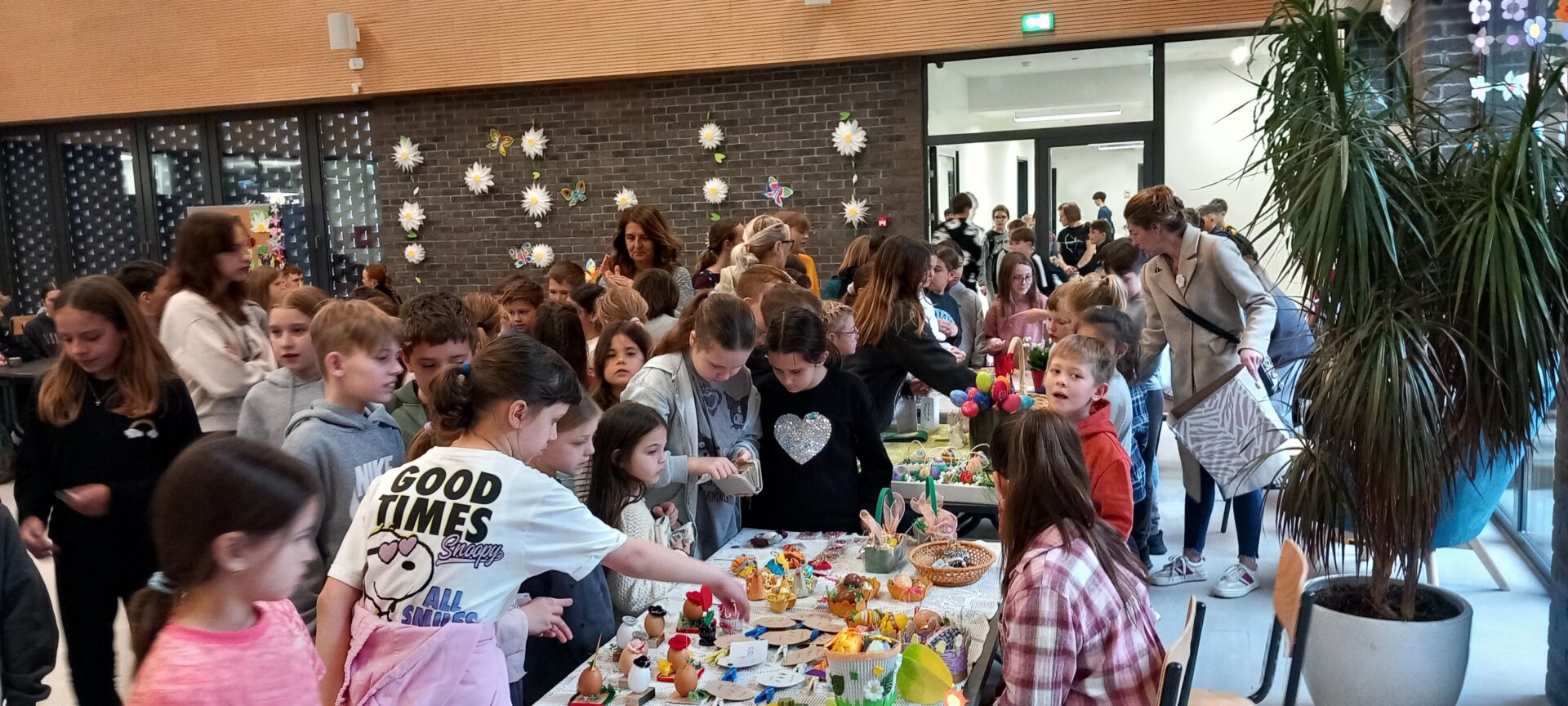 Uskrsni sajam učeničke zadruge CRN BEL